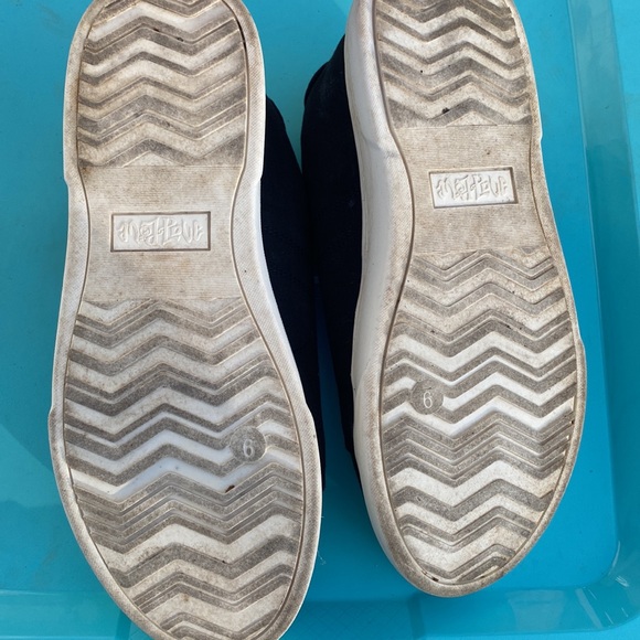 Black platform sneakers - Picture 5 of 9